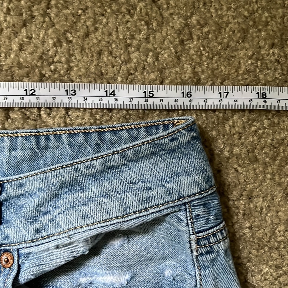 COPY - American Eagle “Tomgirl” ripped jeans - Picture 11 of 16